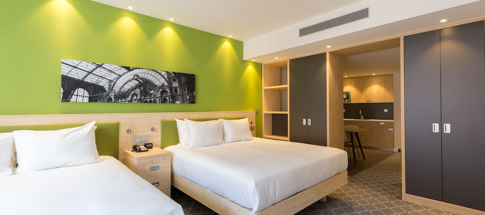 Hampton by Hilton Antwerp Central Station 19/57