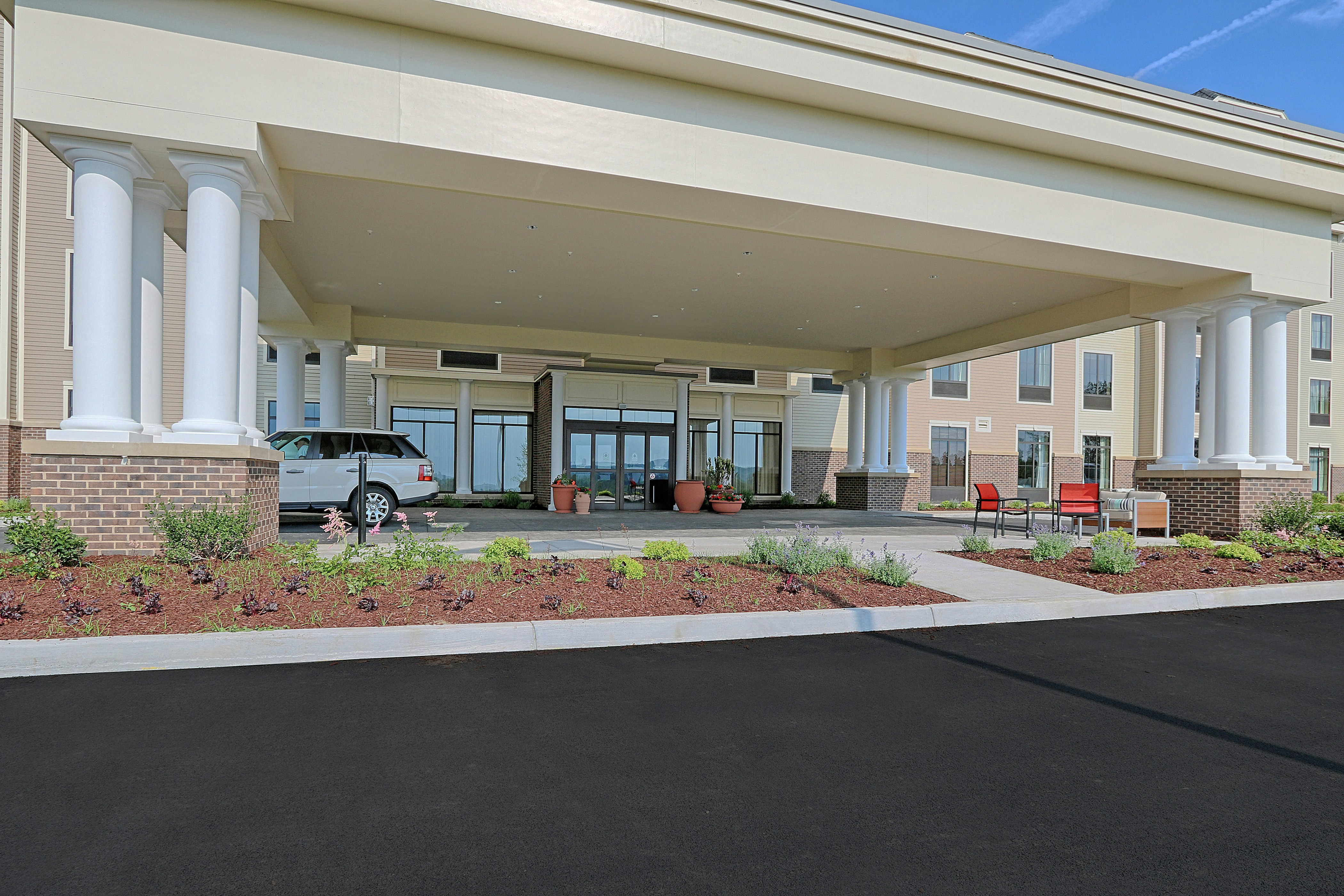 Hampton Inn Suites Cazenovia Ny 39/41