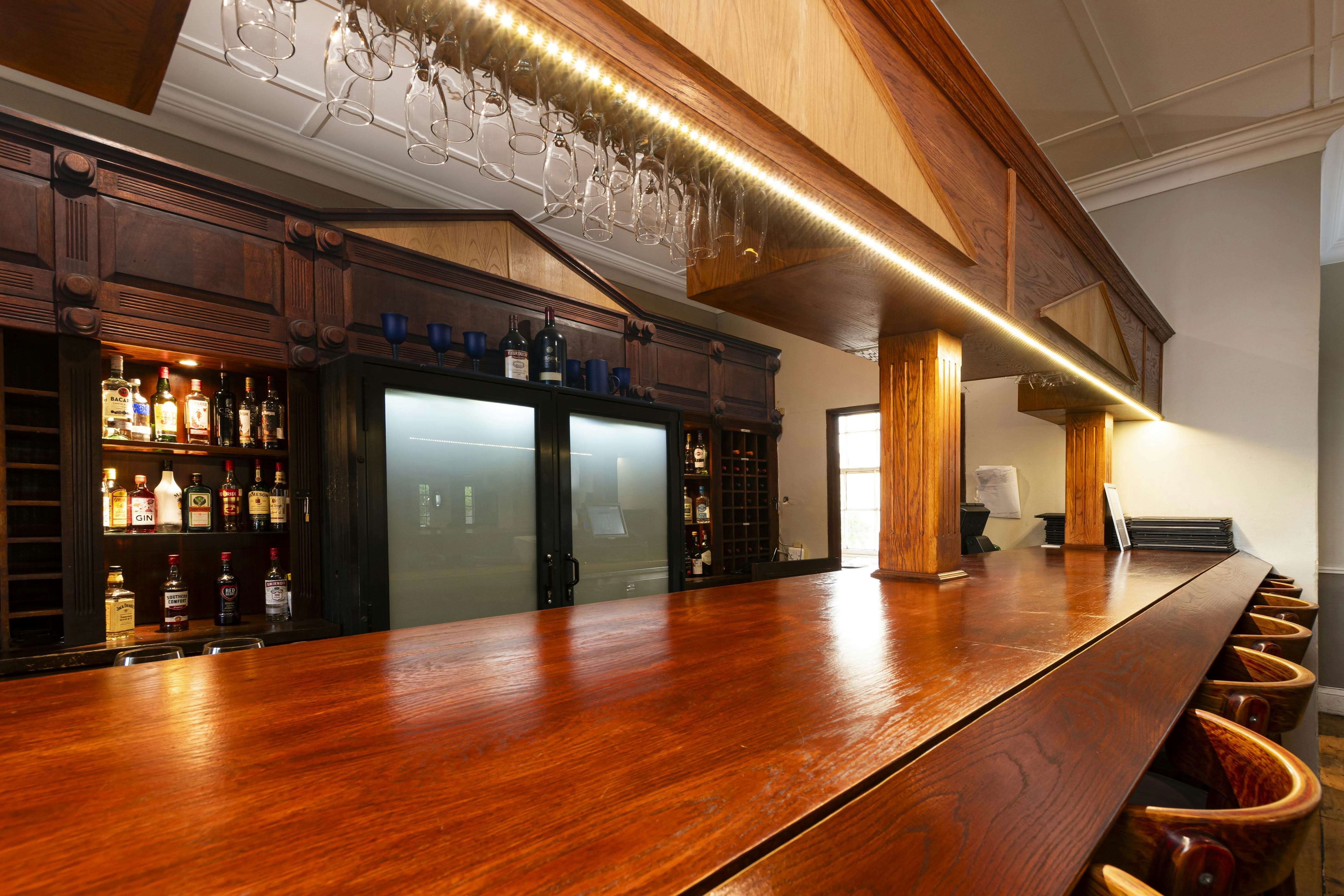 Queen's Hotel by BON Hotels 11/43