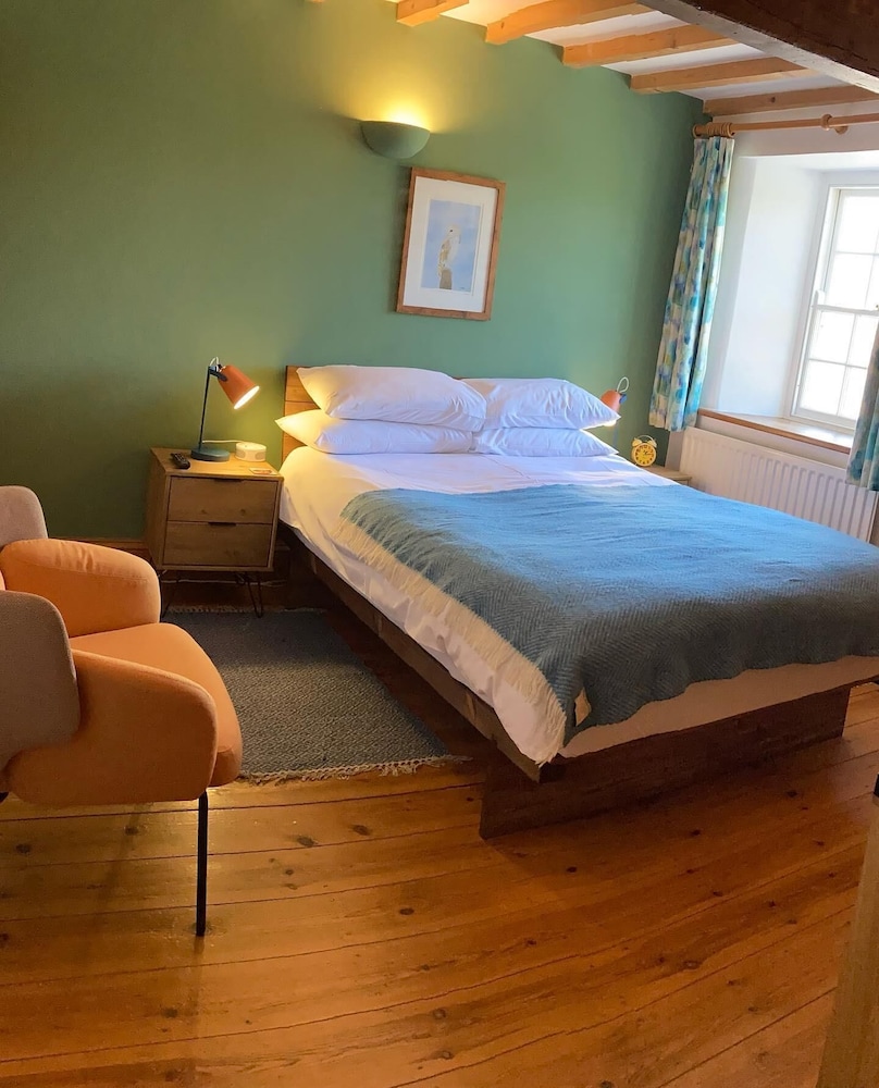 Riverside Bed &amp; Breakfast 2/46