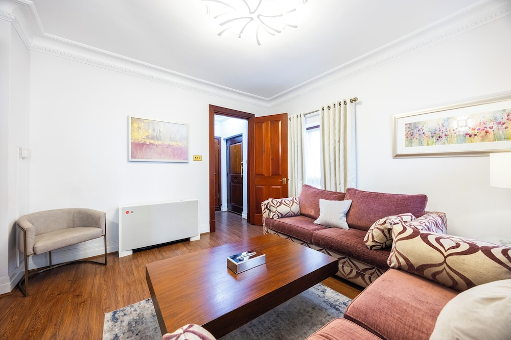 Carlton Court 30/50