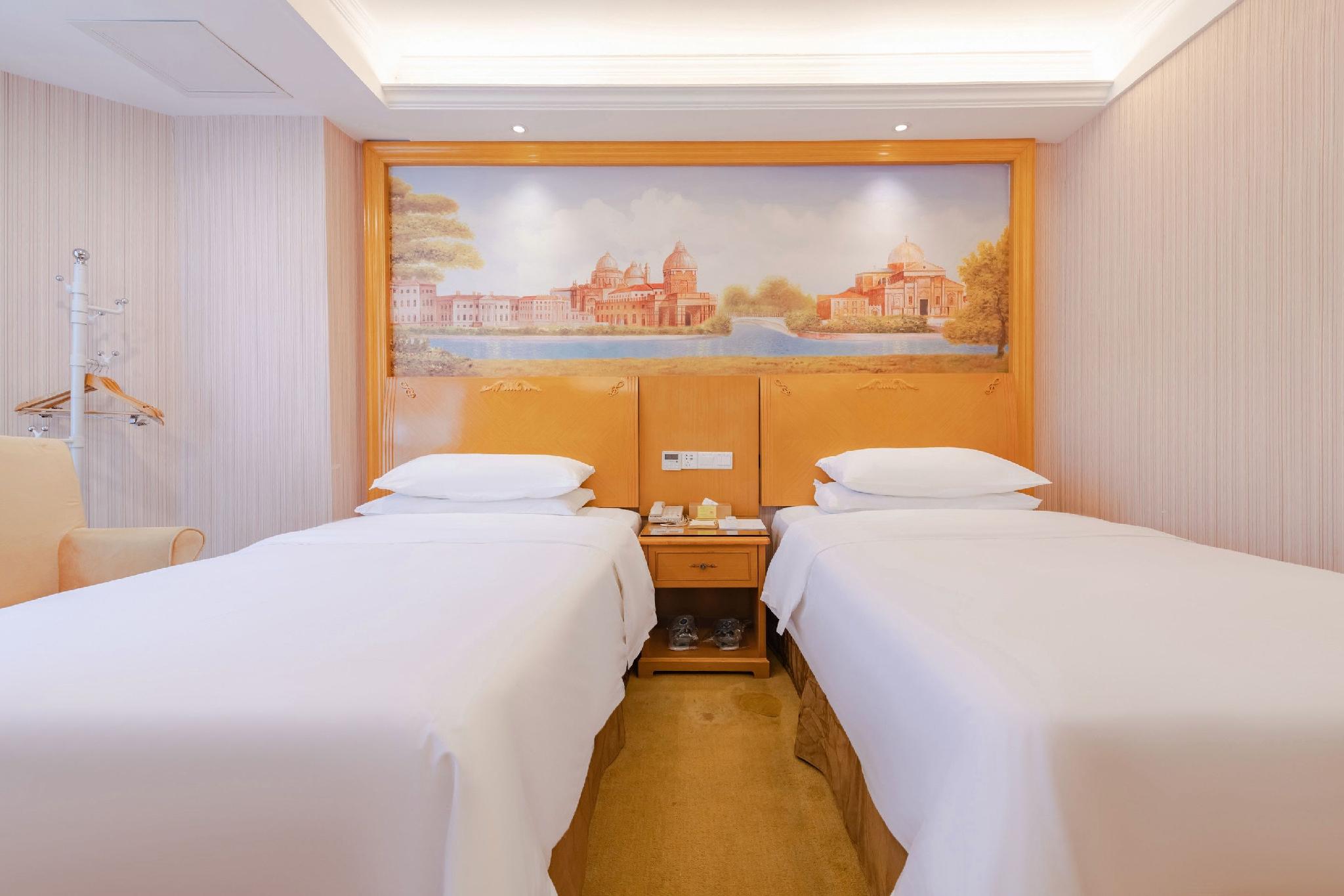 Vienna Hotel Shenzhen Dongmen Old Street 27/50