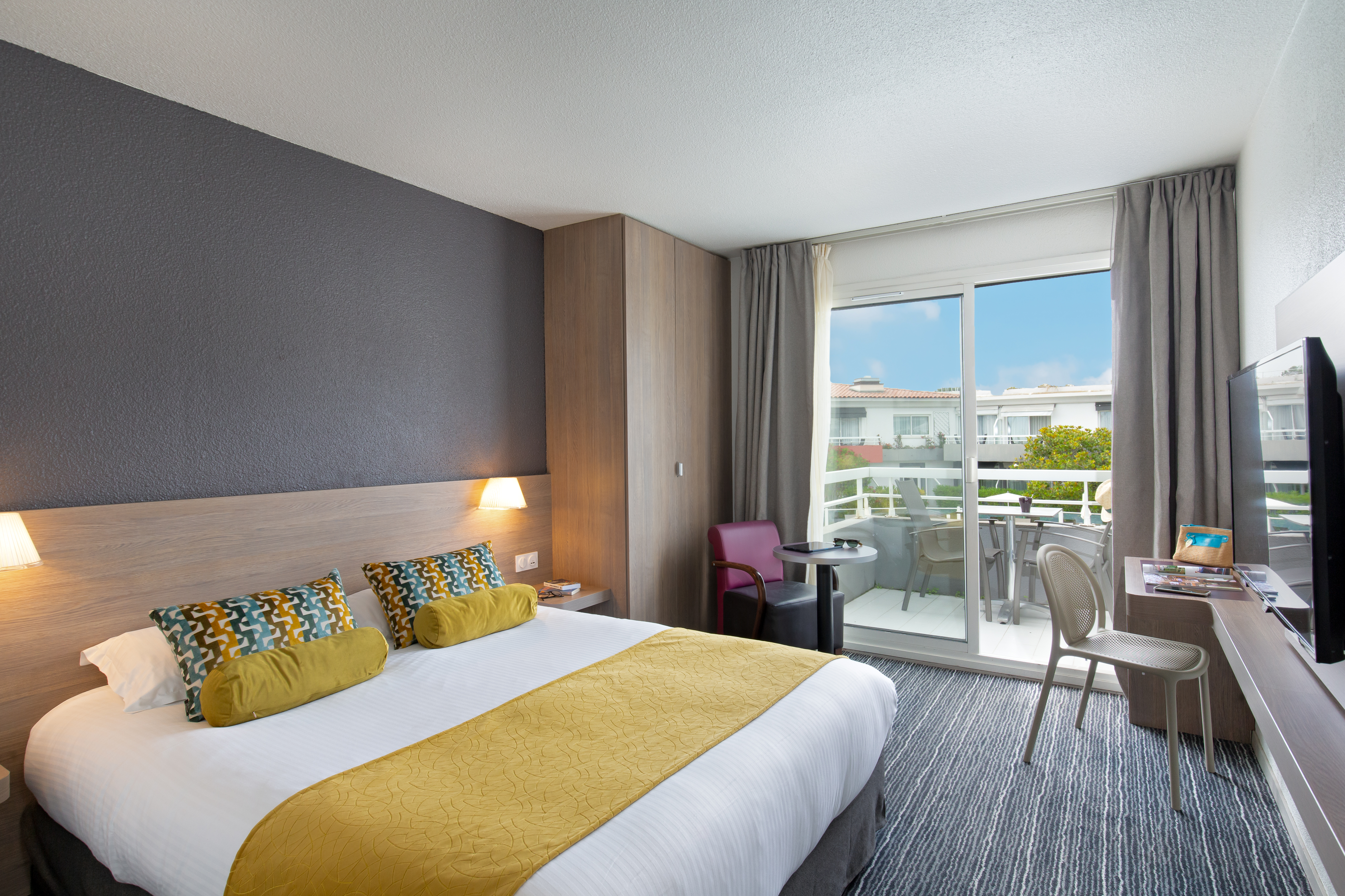 Room, Double Bed, Balcony