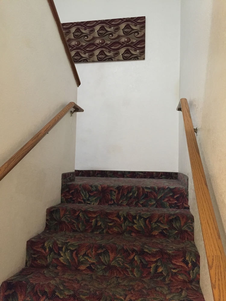 Travelodge By Wyndham Redwood Falls 15/30