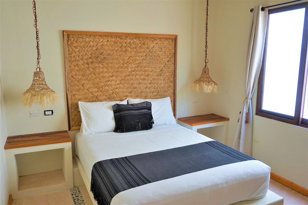 La Puerta Azul Beachfront Adults Only 15/50