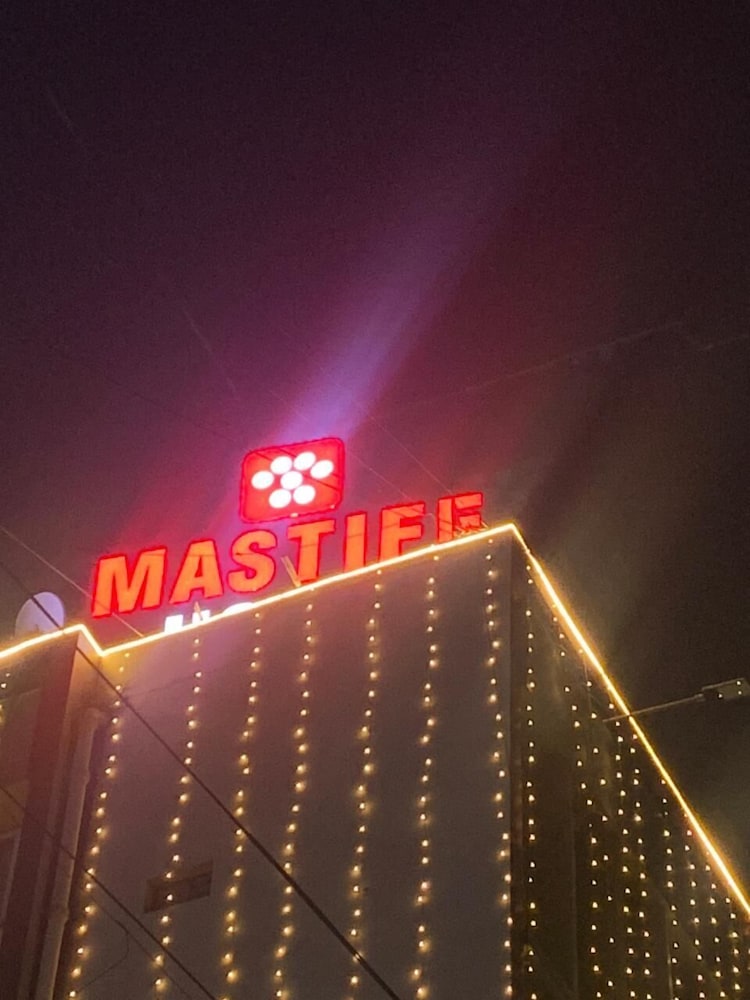 Mastiff Hotel, Dhanbad 4/32