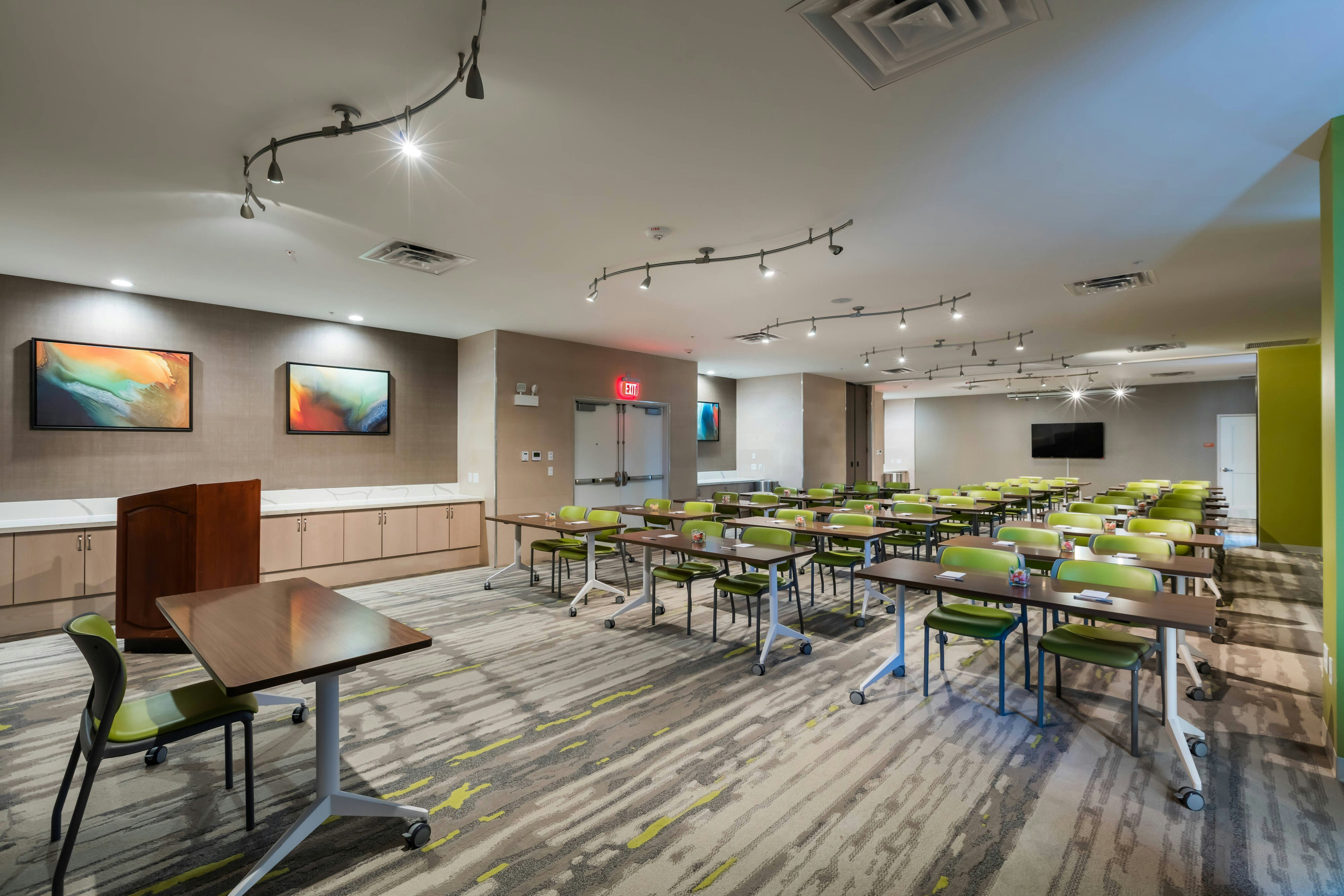 Towneplace Suites By Marriott Orlando At Sea World 31/57