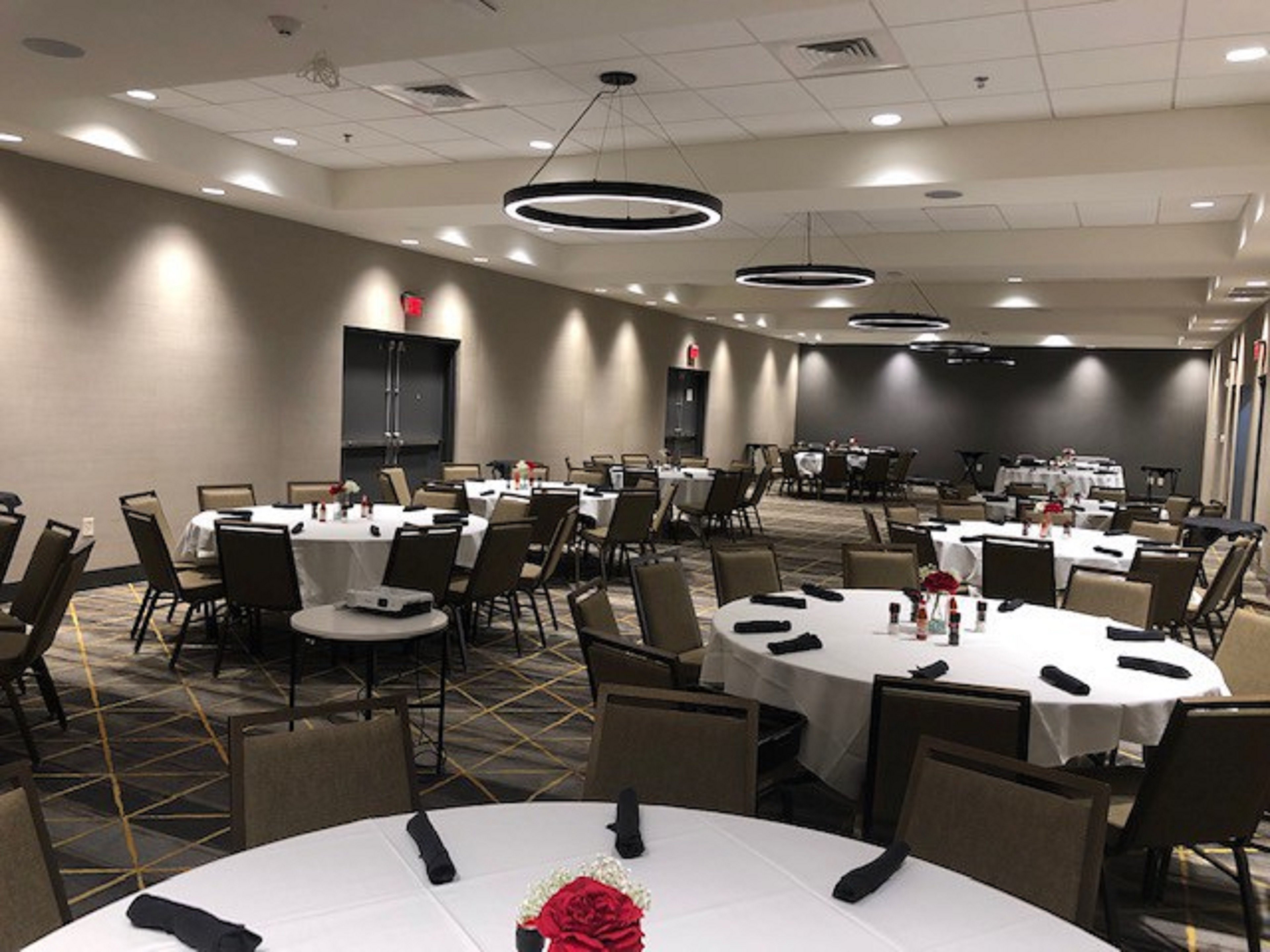 Holiday Inn Suites Fayetteville W Fort Bragg Area 10/13