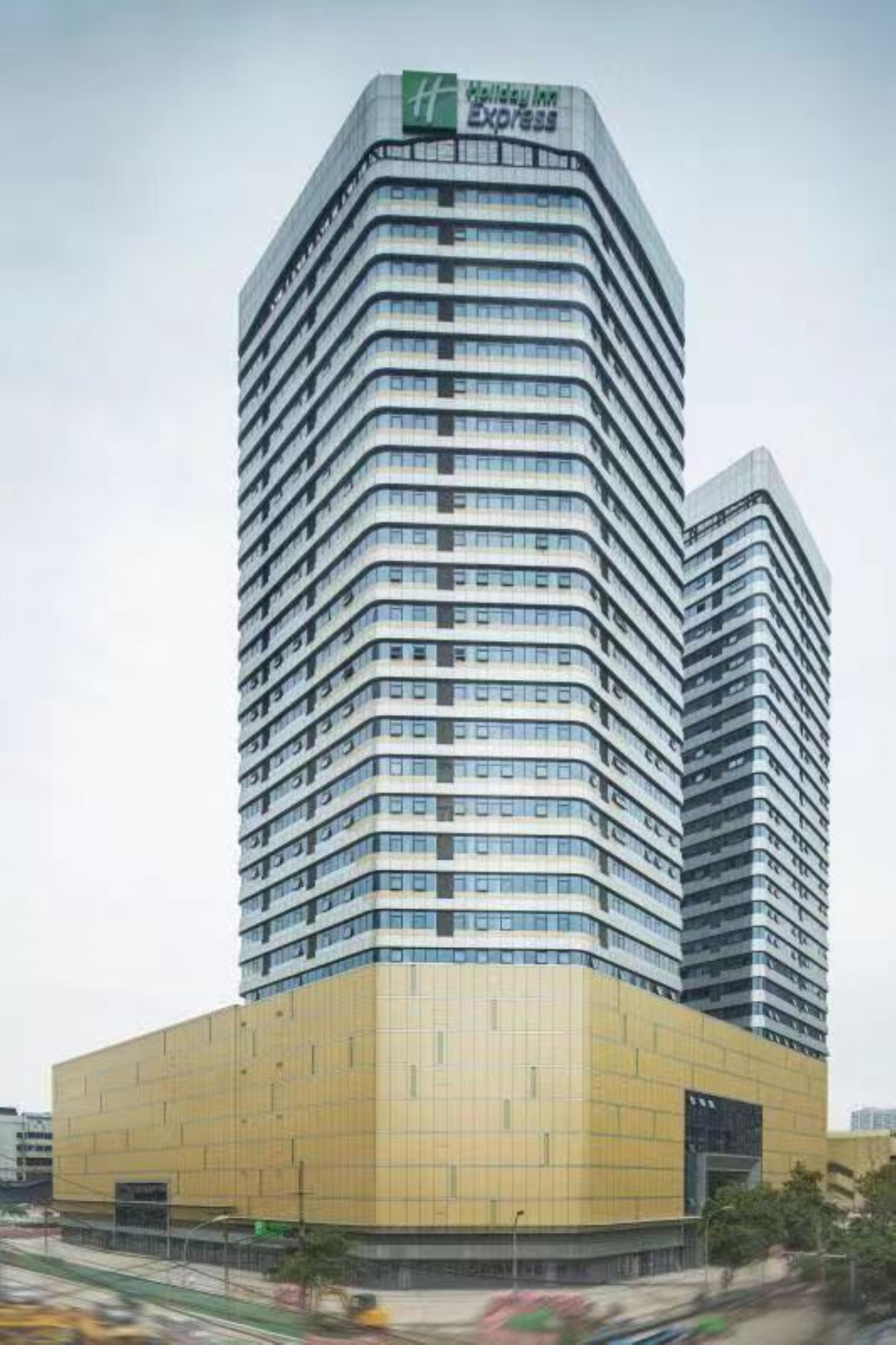Holiday Inn Express Chengdu North Railway Station 7/68