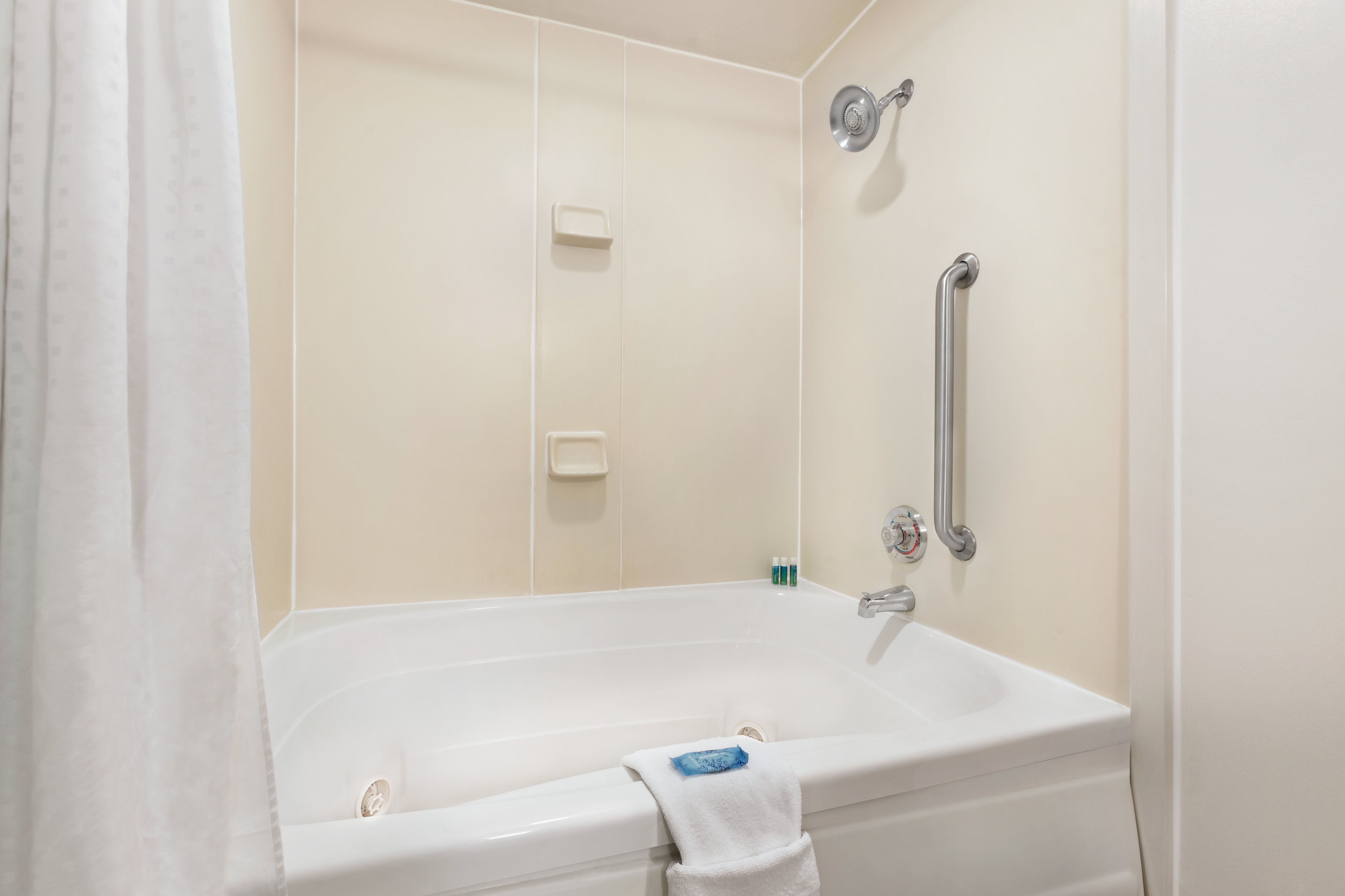 Spa, Suite, King Bed