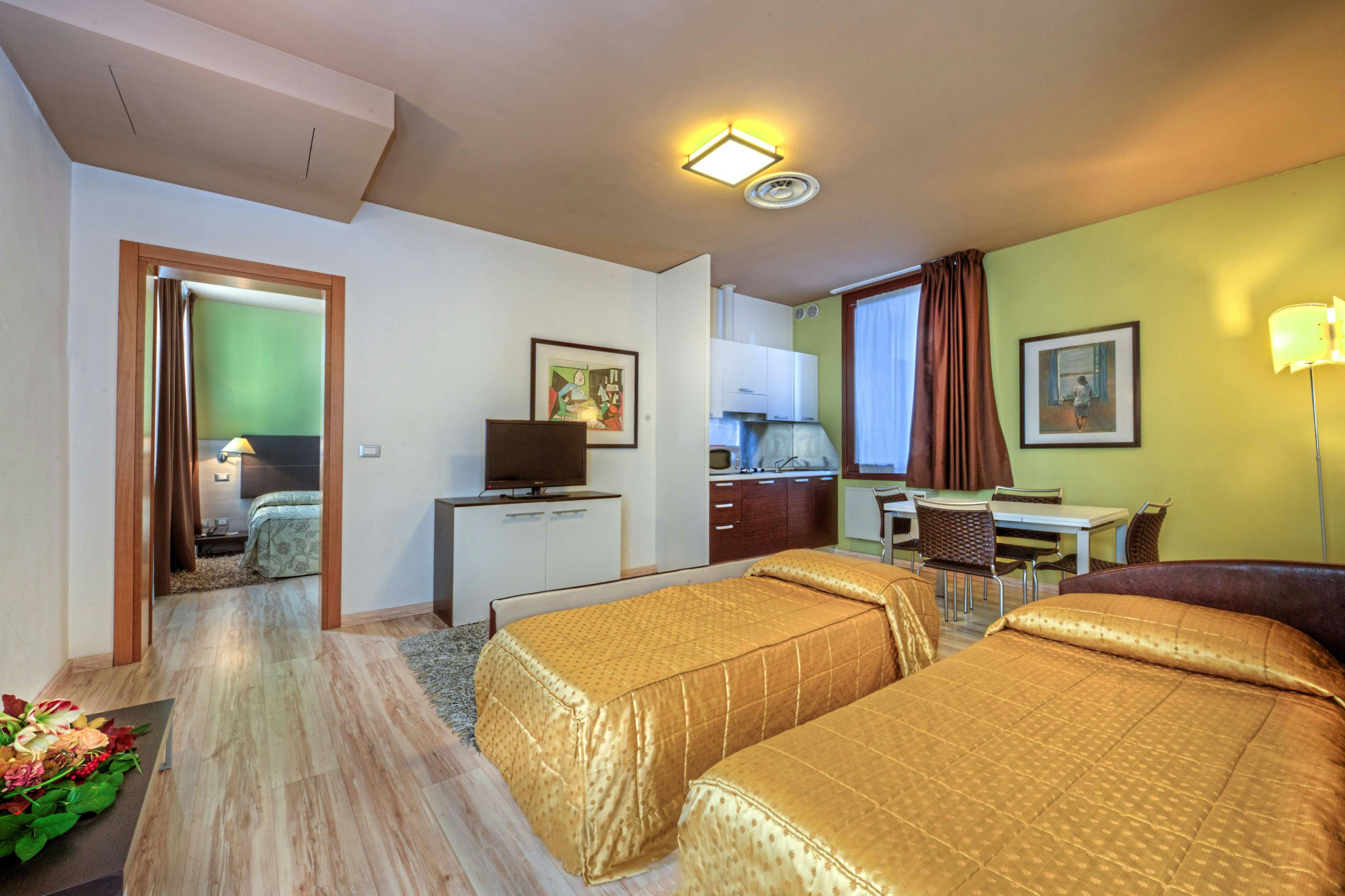 Hotel Vivit 32/50