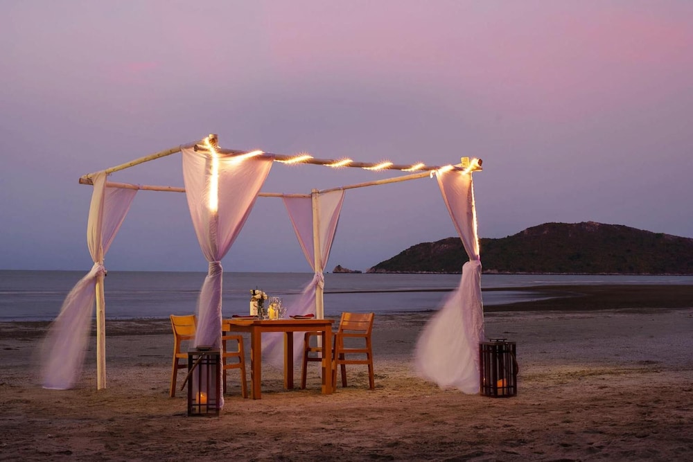 La Isla Pranburi Beach Resort 37/50