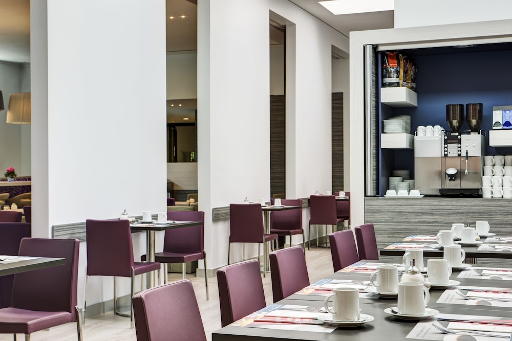INTERCITY HOTEL FRANKFURT AIRPORT 45/61