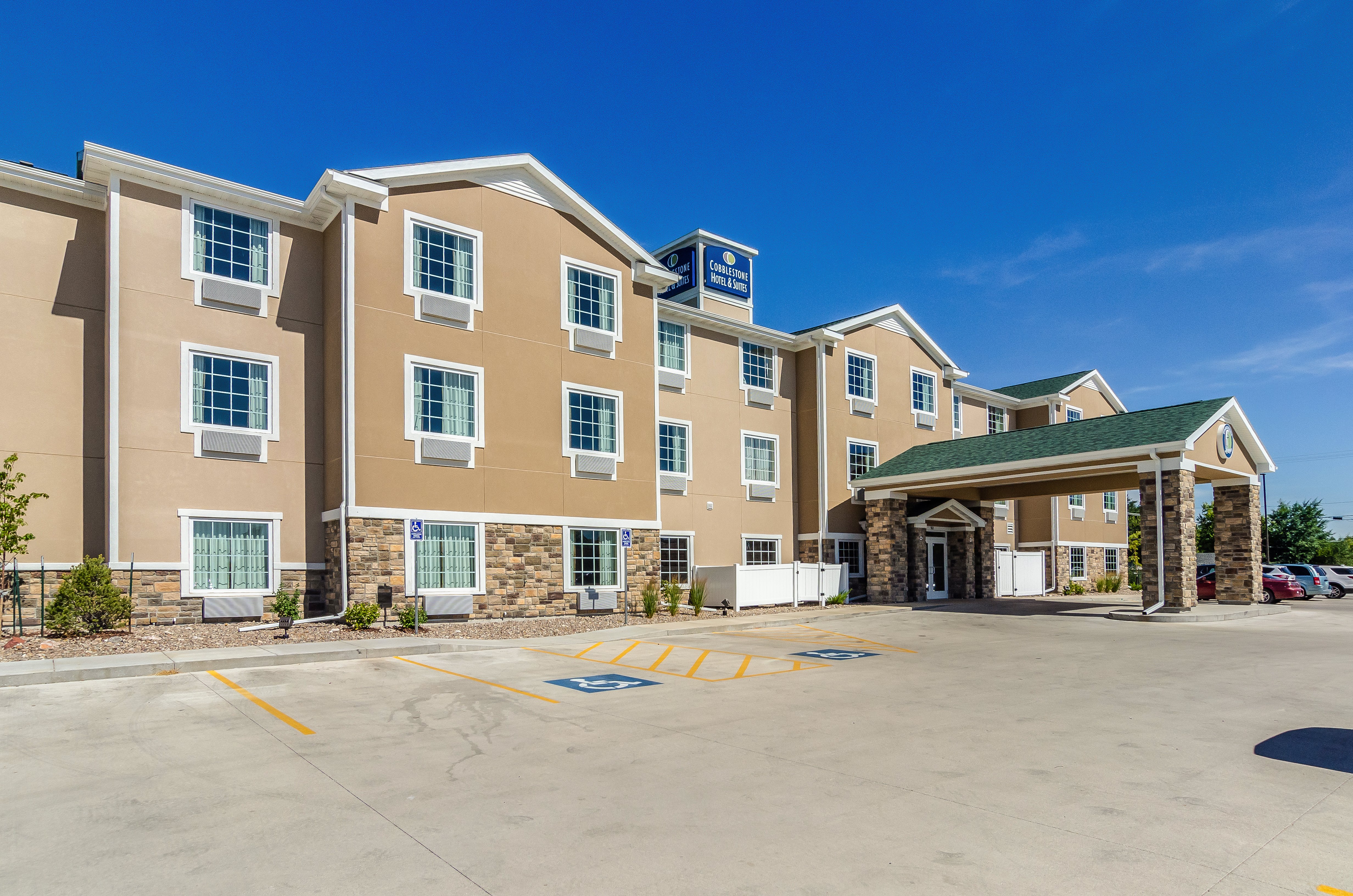 Cobblestone Hotel & Suites - Gering / Scottsbluff 24/26
