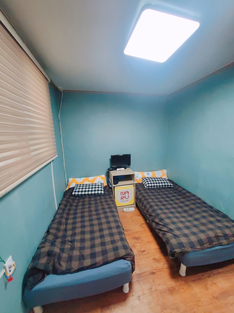 Naru Hostel 41/61