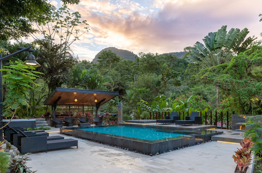Tifakara Boutique Hotel 3/50