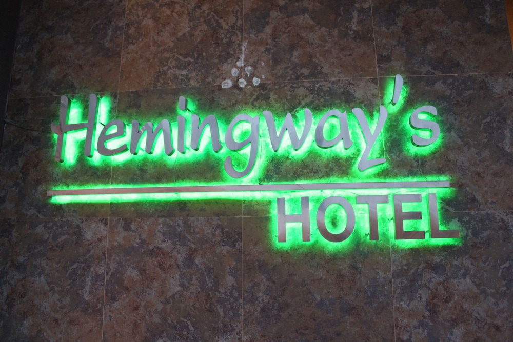 Hemingway's Hotel 4/39