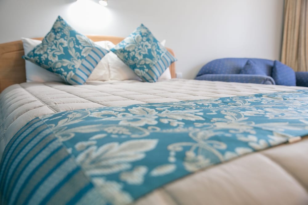 GOSFORD PALMS MOTOR INN 38/62