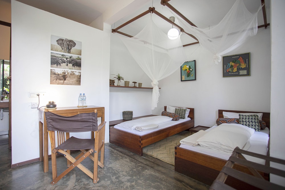 Room, Twin Beds