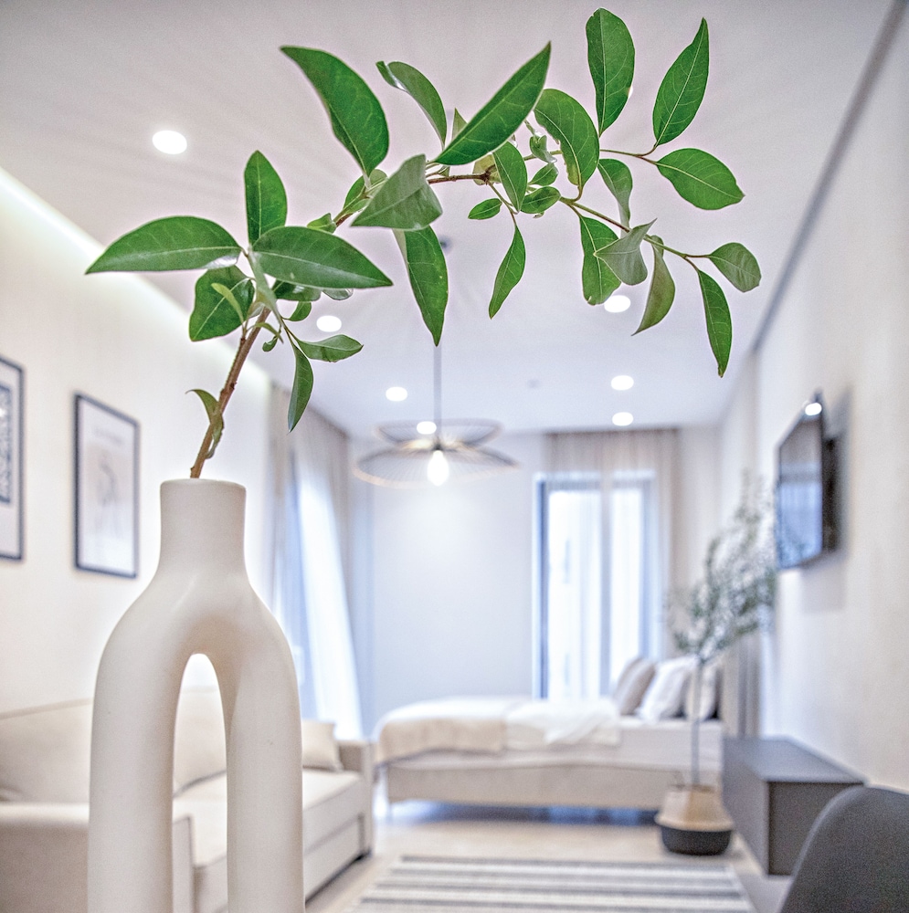 Soho Suites 36/54