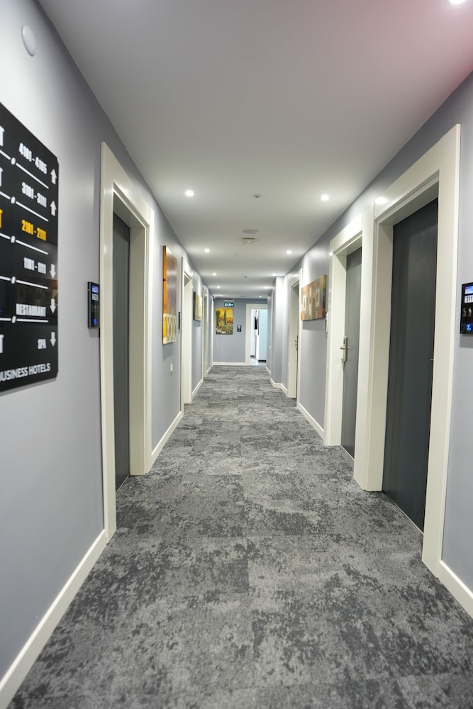 NEW MY WORLD HOTEL 43/50