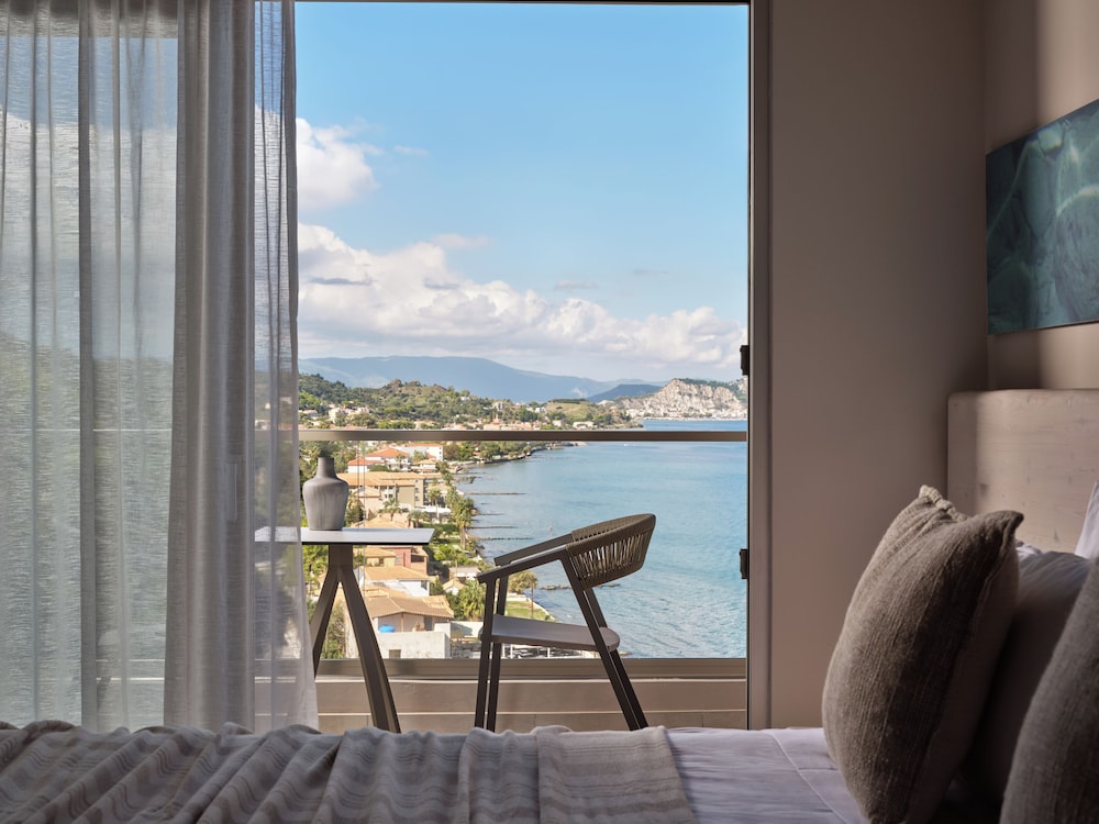 Ionian Hill Hotel 27/50