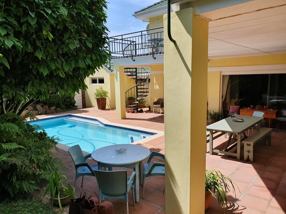 On Pinewood Guest House 41/47