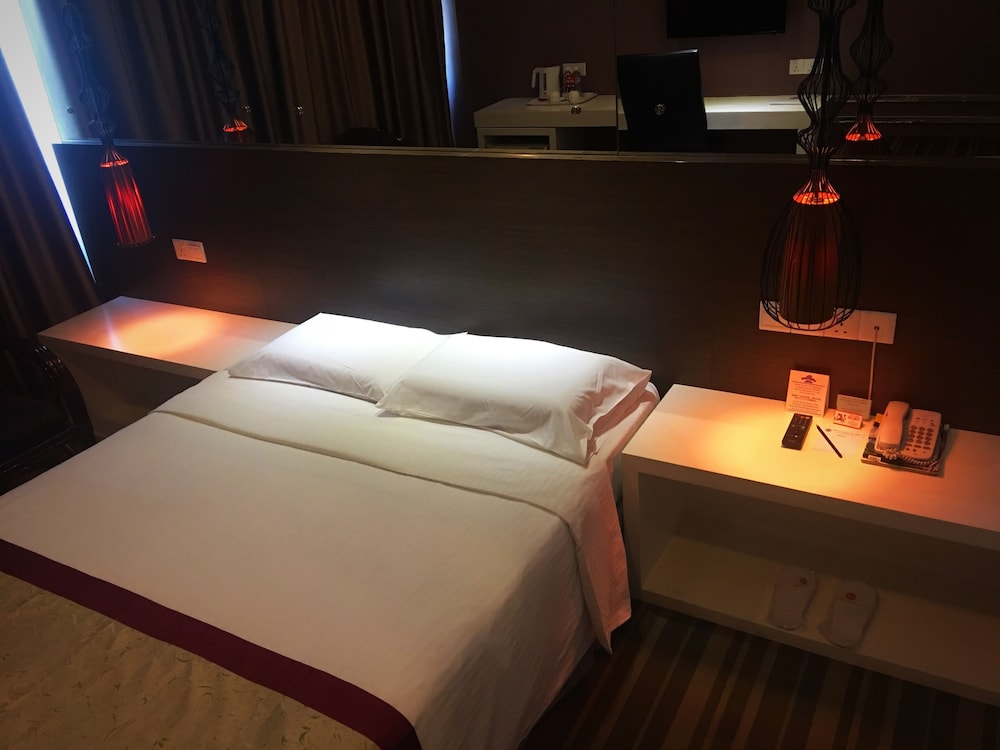 Hotel Capital 35/51