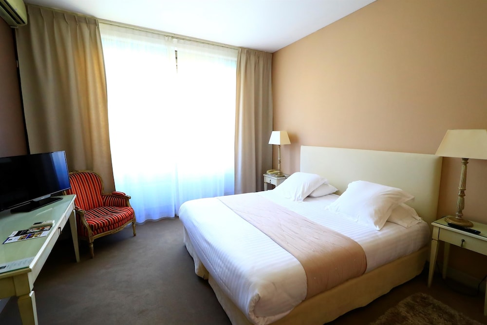 Hotel Le Renoir 6/36