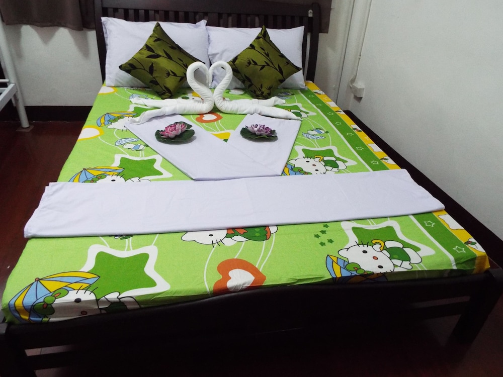 Hostel 24 34/50