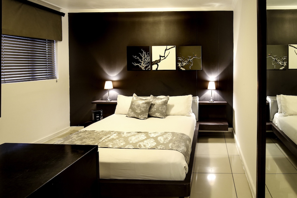 The Nicol Hotel And Apartments 21/53
