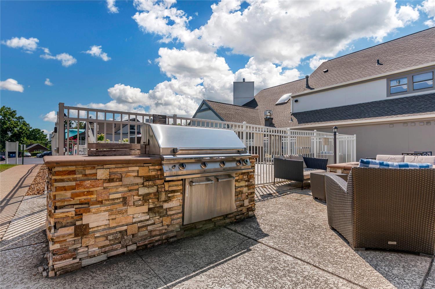 MainStay Suites St. Louis - Galleria 27/29