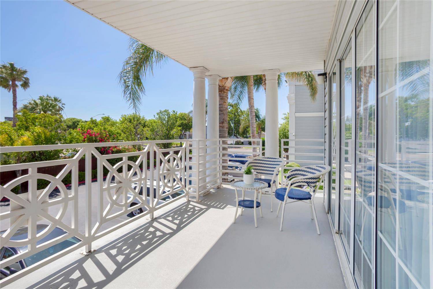 Best Western Luxury Inn 36/37