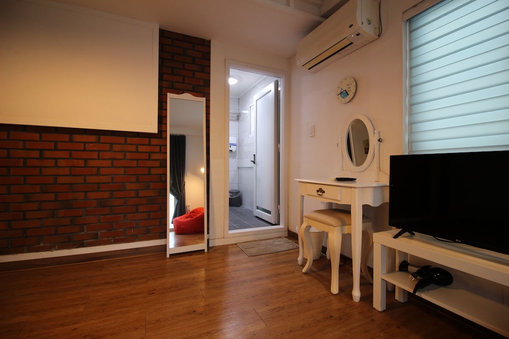 Bunk Guest House - Hostel 39/72