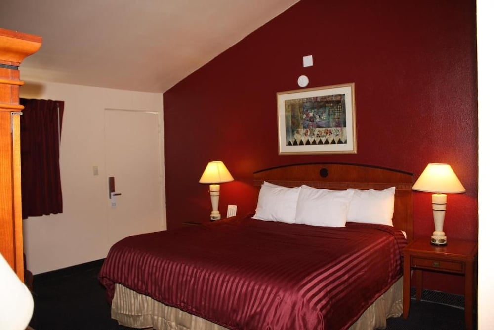 Budget Inn 18/66