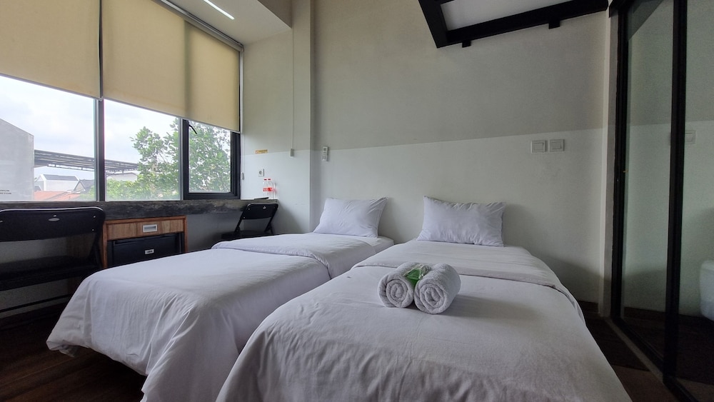 Guest House 555 NKI 11/50