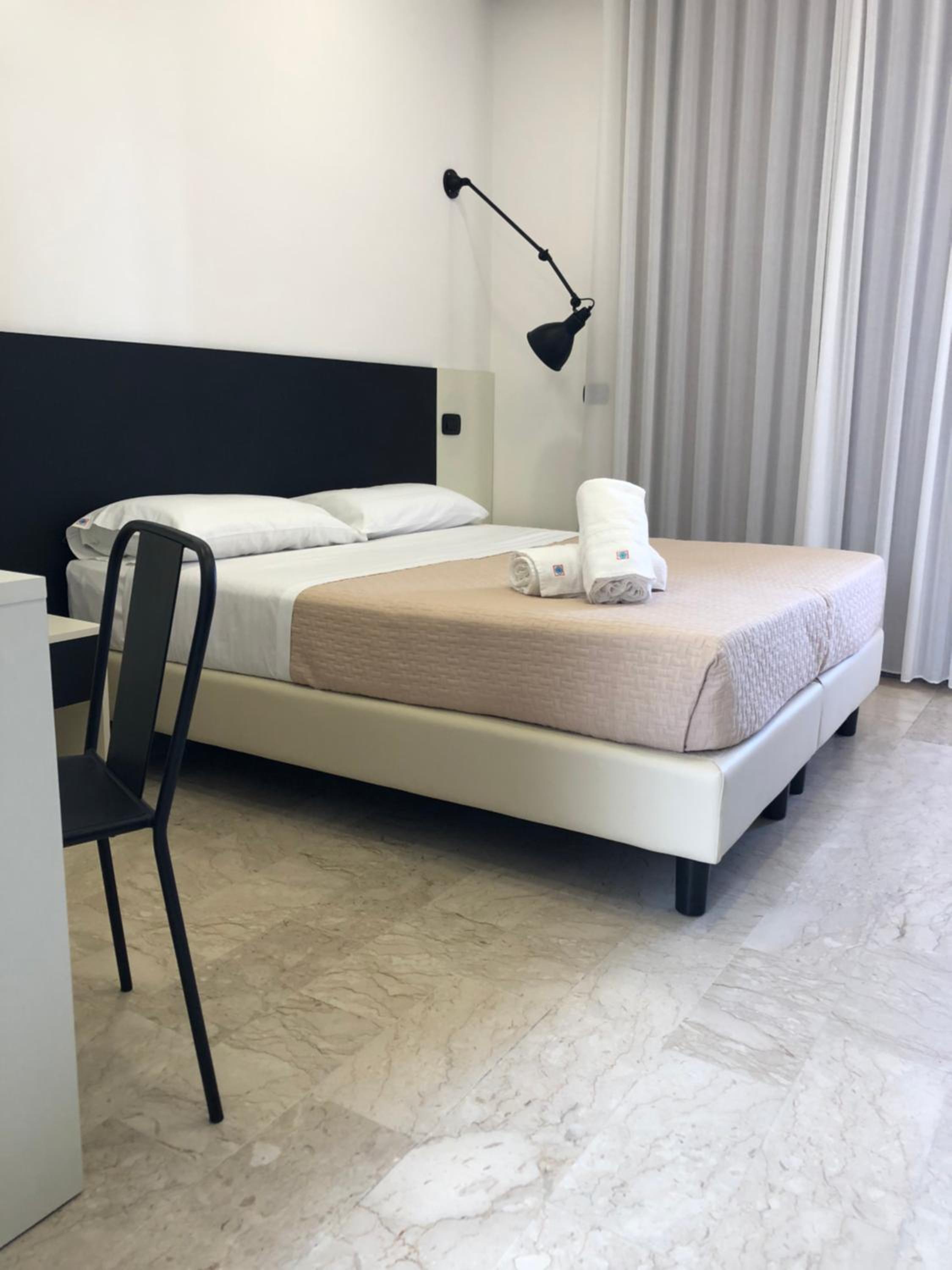 غرفة قياسية بسرير مزدوج أو سريرين منفصلين بشرفة، Milazzo INN 6/10