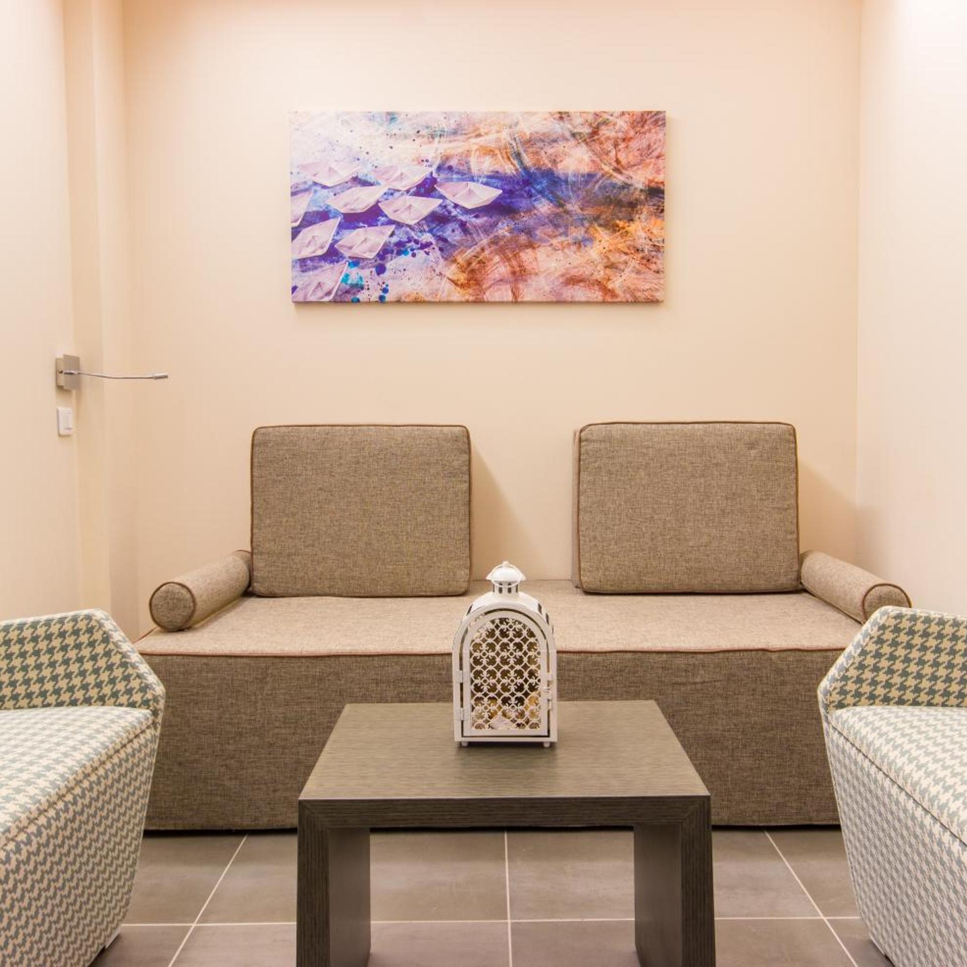 ALEA HOTEL & SUITES 38/55