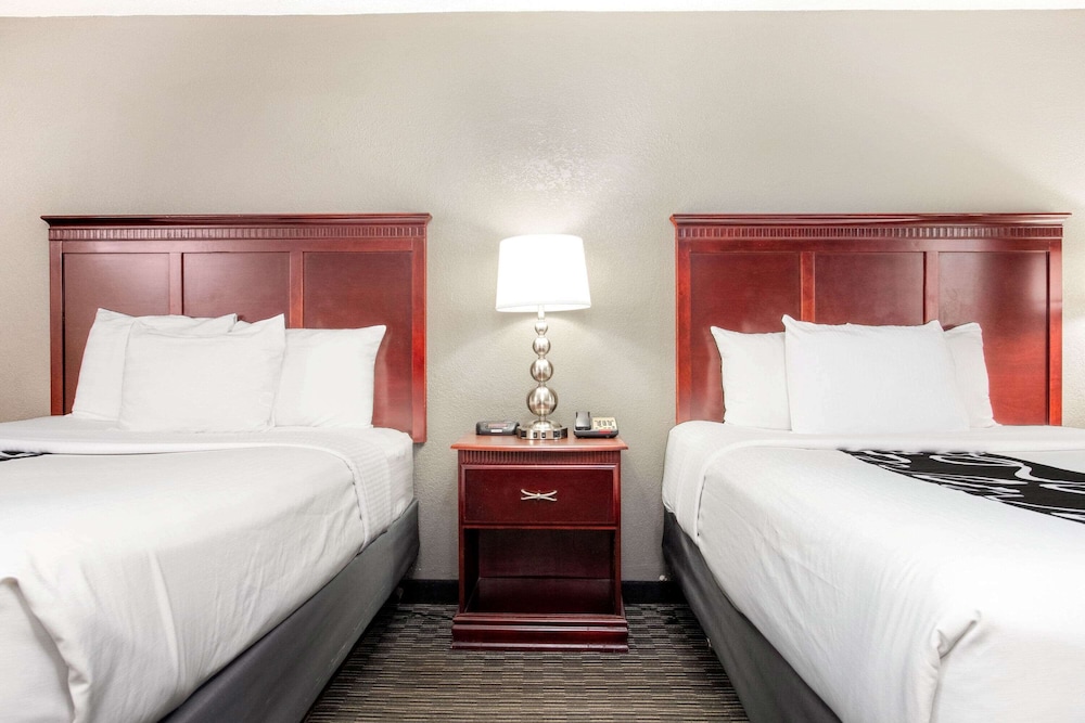 La Quinta Inn & Suites by Wyndham Indianapolis South 19/46