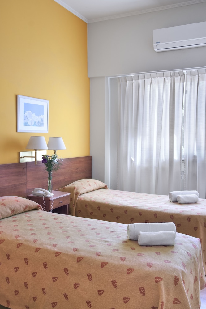 Milan Hotel 38/43