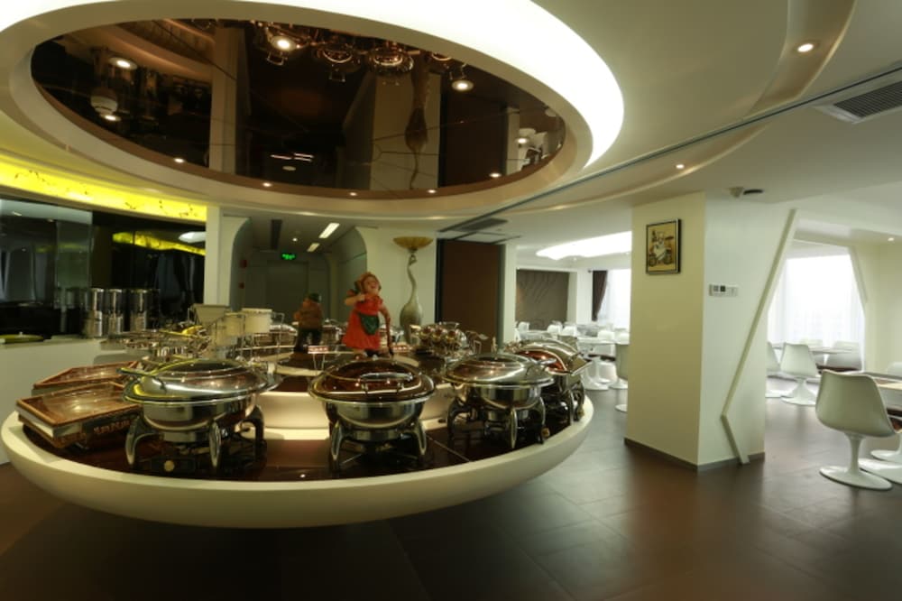 Planet Hotel 19/25