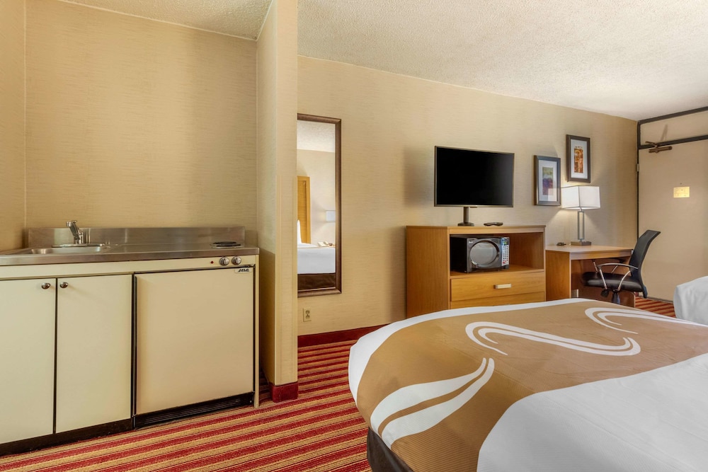 Quality Inn Exit 4 23/55