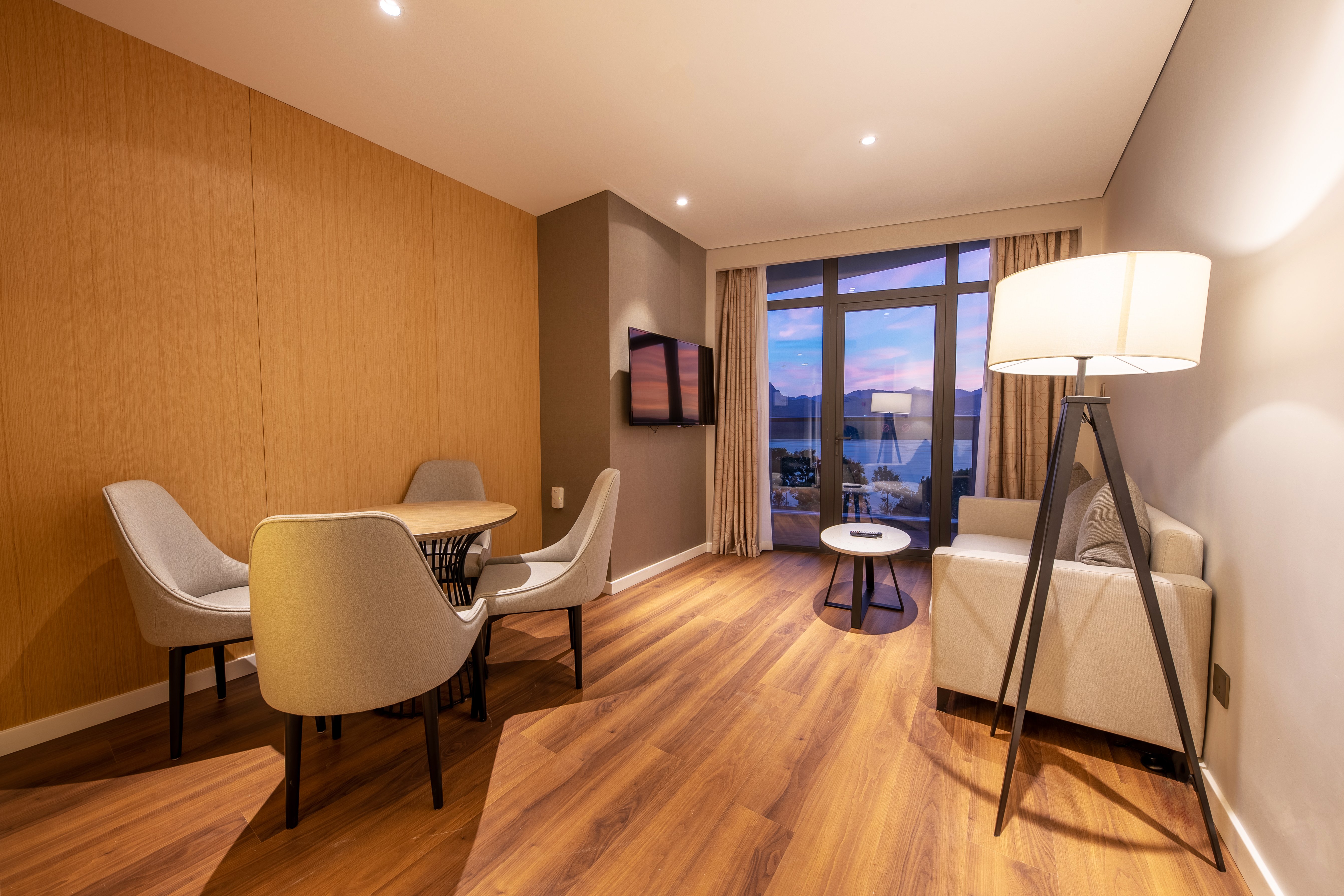 Holiday Inn Express Yichang Riverside 58/81