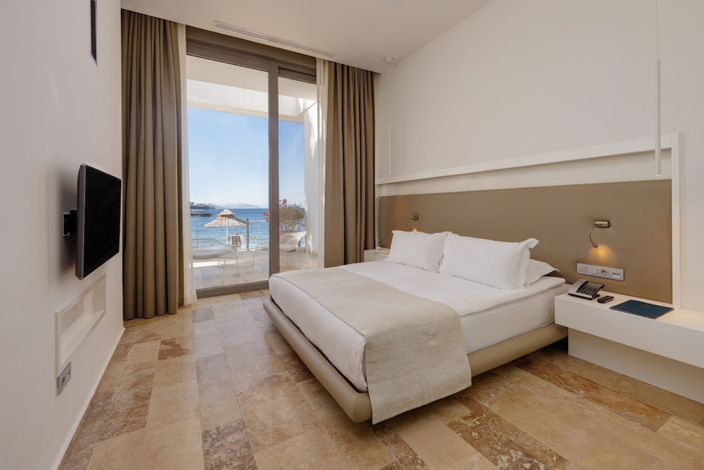 Yalikavak Marina Hotel by Social Living Collection 17/65