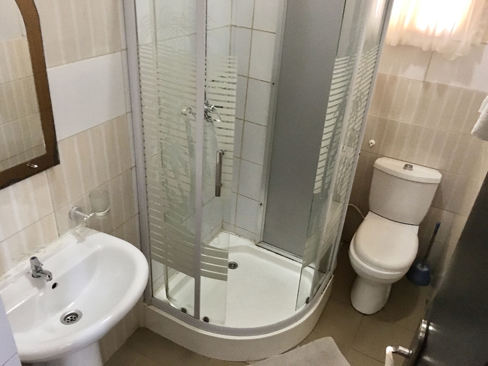 Beij-Inn & Suite Limited 35/37