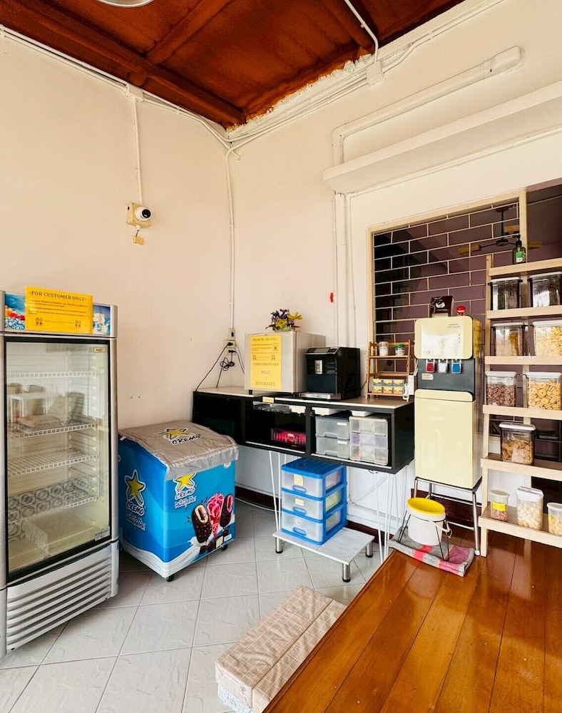 Baan Nampetch Hostel 8/50