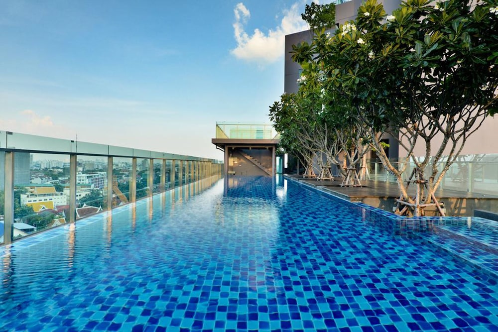 Civic Horizon Hotel Residence 44/49