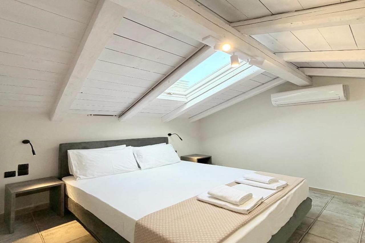 Room at Altamar Collection, ISTIAIA-AIDIPSOS