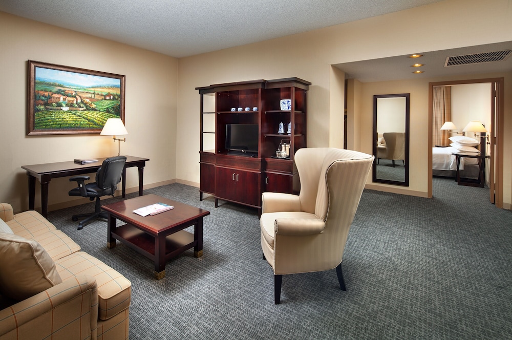 Anaheim Majestic Garden Hotel 37/73