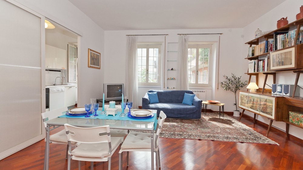 Rental In Rome Pateras Flower 12/24